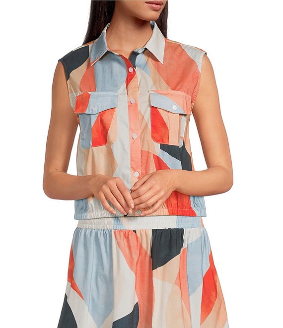 ELAN Coordinating Woven Prism Point Collar Sleeveless Button Front Crop Top