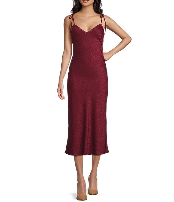 Evolutionary Jacquard Textured V-Neck Midi Dress