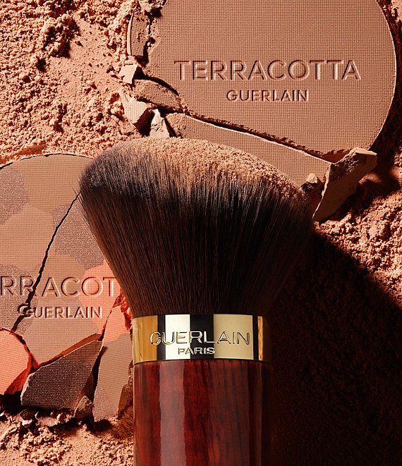 GUERLAIN ブラシ Guerlain Terracotta Kabuki Powder Brush | Dillard's
