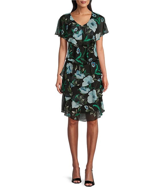 Ignite Evenings Short Sleeve V Neck Tiered Floral Dress