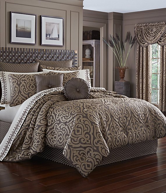 J Queen New York Astoria Damask Comforter Set