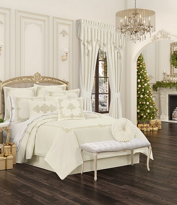 J. Queen New York Holiday Collection Noelle Duvet Cover Mini Set ...