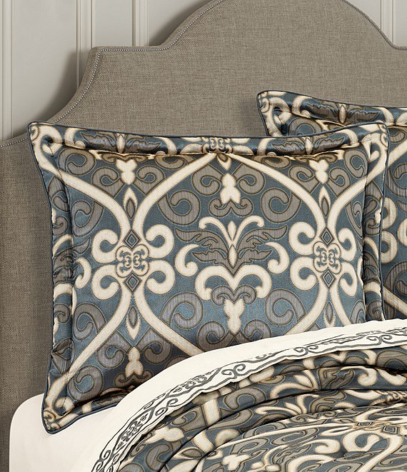 J. Queen New York Monroe Woven Jacquard Three-Dimensional