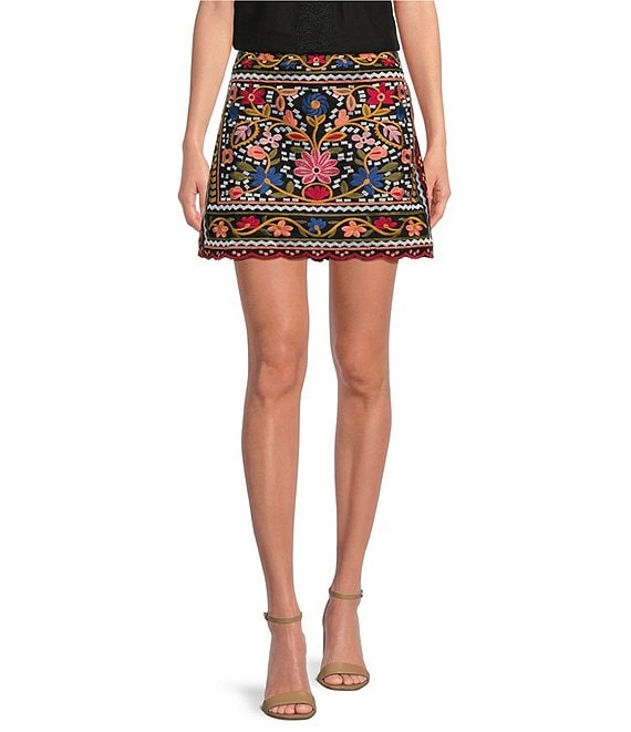 Embroidered short outlet skirt