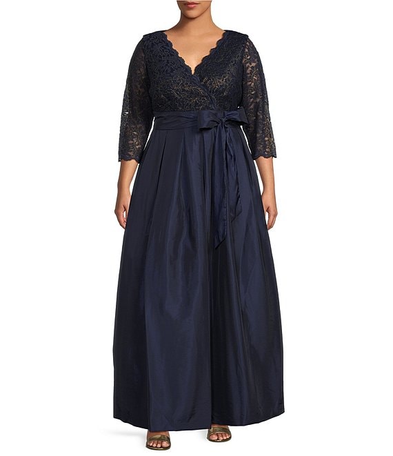Jessica Howard Plus Size V-Neck 3/4 Sleeve Lace Taffeta Dress
