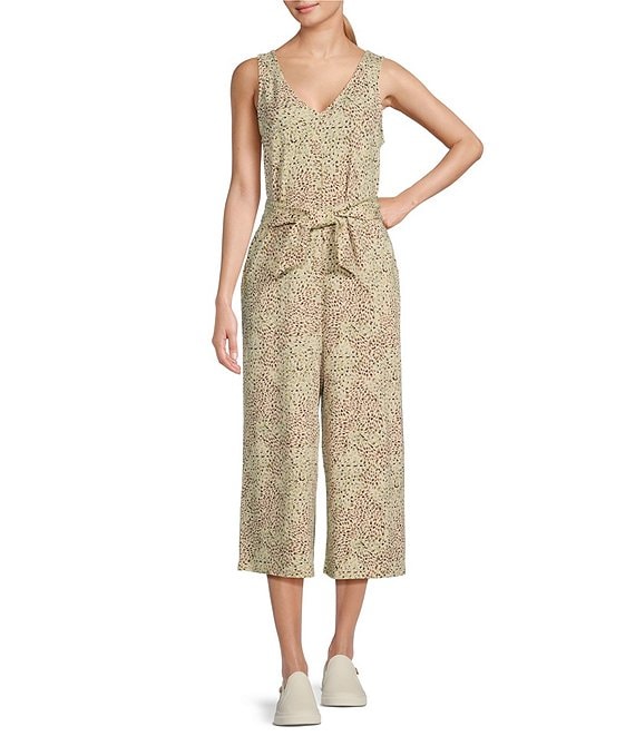 Kinesis Printed V-Neck Sleeveless Belted Wide Leg Cropped Jumpsuit ...
