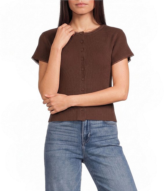Le Lis Button Front Short Sleeve Top
