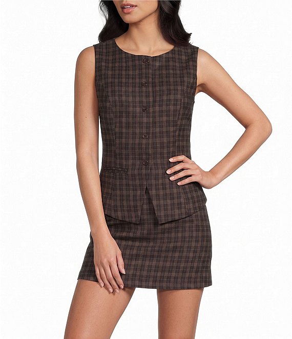 Le Lis Coordinating Plaid Button Front Vest