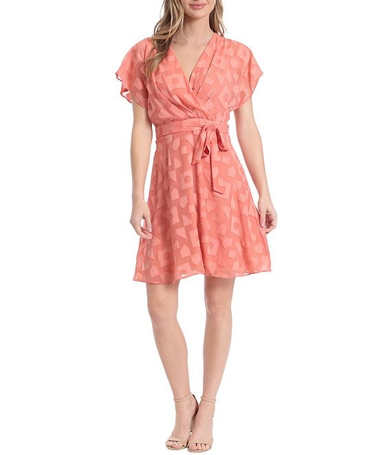Color:Salmon - Image 1 - Geometric Print Short Sleeve Surplice V-Neck Burnout Tie Waist Dress