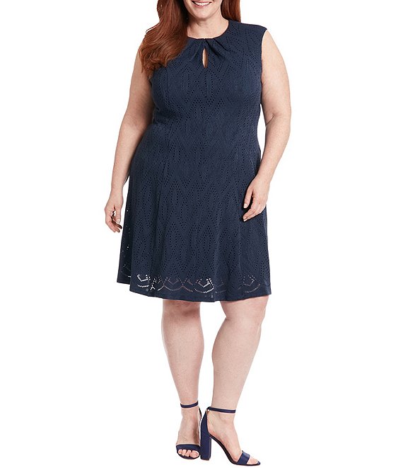 London Times Plus Size Sleeveless Keyhole Crew Neck Fit and Flare Dress ...