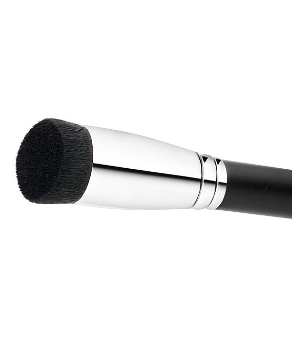 Mac 196 Slanted Flat Top Foundation Brush Dillard S