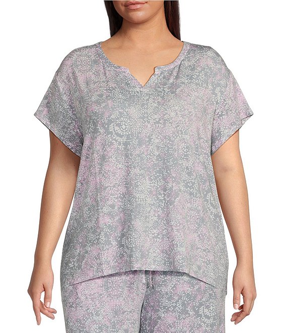 Color:Grey/Pink Tile - Image 1 - Plus Size Geo Print Split Round Neck Short Sleeve Coordinating Knit Sleep Top