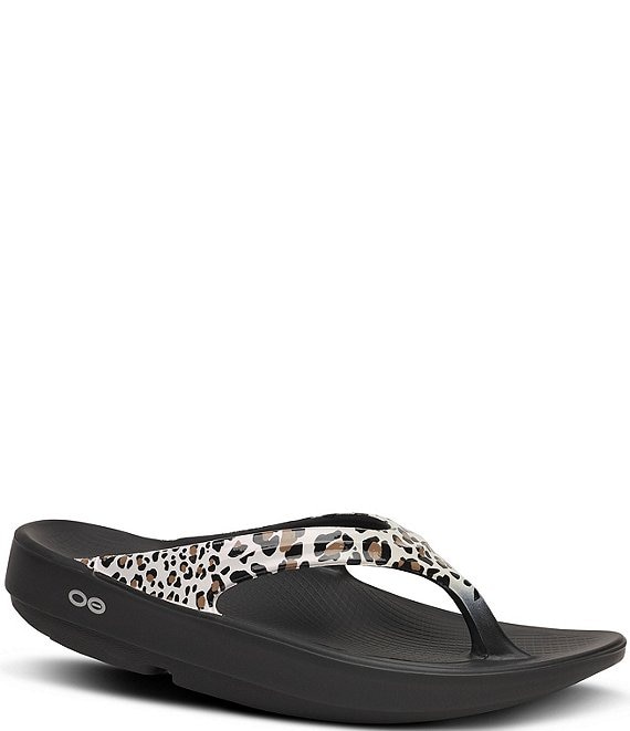 OOfos OOlala Leopard Recovery Thong Sandals