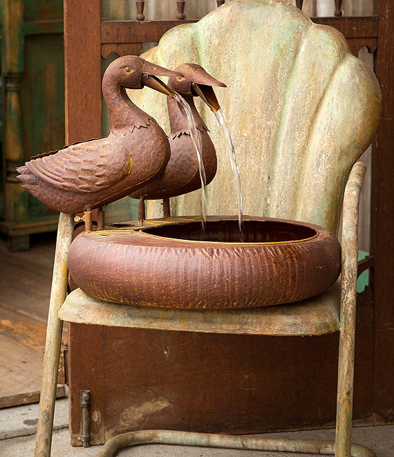 Park Hill Vintage Farmhouse Collection Folk Art Duck Fountain