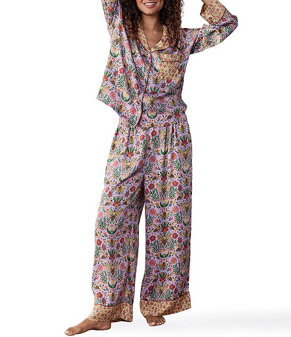 Printfresh Bee Tapestry Print Long Sleeve Notch Collar Eco Satin Long Pajama Set