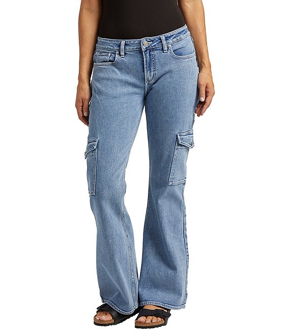 https://dimg.dillards.com/is/image/DillardsZoom/mainProduct/silver-jeans-co.-be-low-slight-flare-low-rise-cargo-jeans/00000000_zi_f842c3f0-a5e7-4cf8-873c-2ee675288ed3.jpg