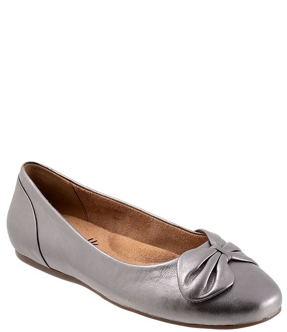 SoftWalk Sofia Leather Bow Flats