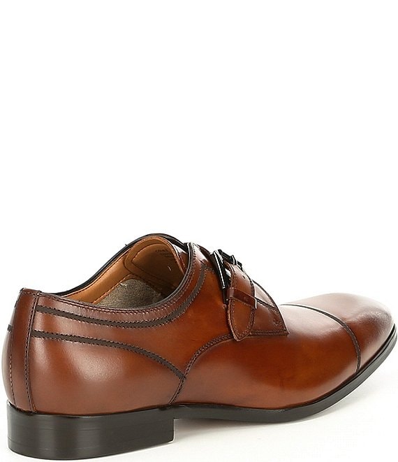 Steve Madden Men display picture 2