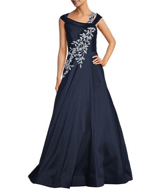 Dillard's - RSVP Yes to the Dress! Shop Women's Formal Dresses & Evening  Gowns Here: https://bit.ly/3hb7kr4 | Facebook