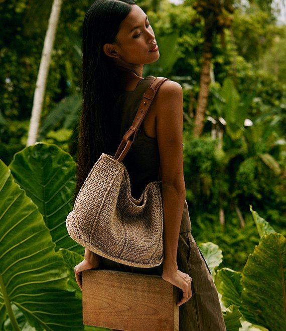 ୨୧　バッグ The Sak Medium Crochet Tote | Dillard's
