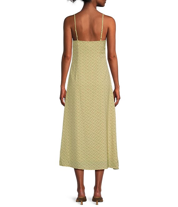dillards midi dress Damaris Bailey Rose Square Neck Silk at Hamilton Place in Chattanooga, TN Floral printSlight cowl neckSleevelessAdjustable spaghetti strapsSlipMidi lengthPullover stylingPolyesterMachine wash/tumble dryImported Things Between Sleeveless Floral Midi