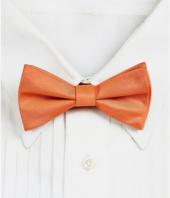 Tre Vero Solid Pre-Tied Bow Tie
