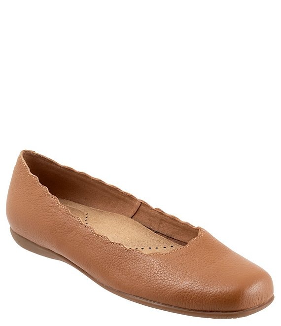 Trotters Sabine Leather Scalloped Slip-On Flats | Dillard's