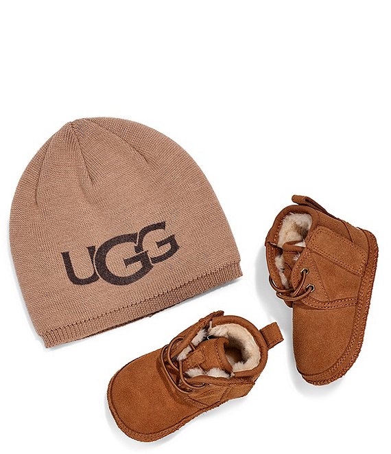 UGG Beanie Crib Shoe Gift Set 