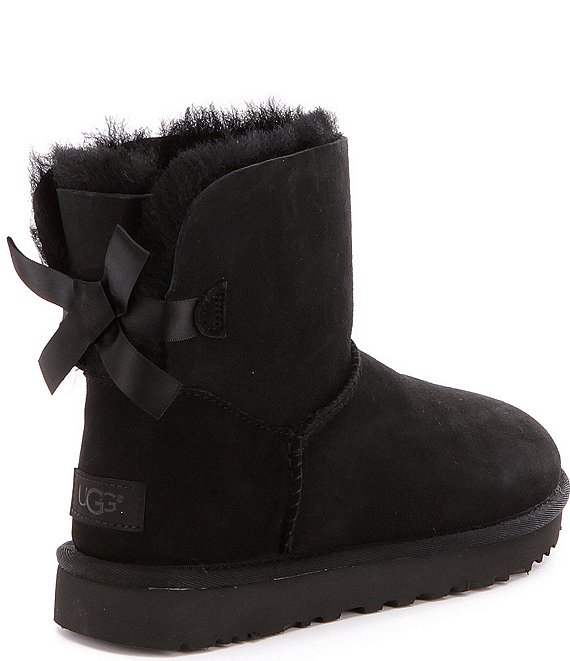 black uggs with bows on the back