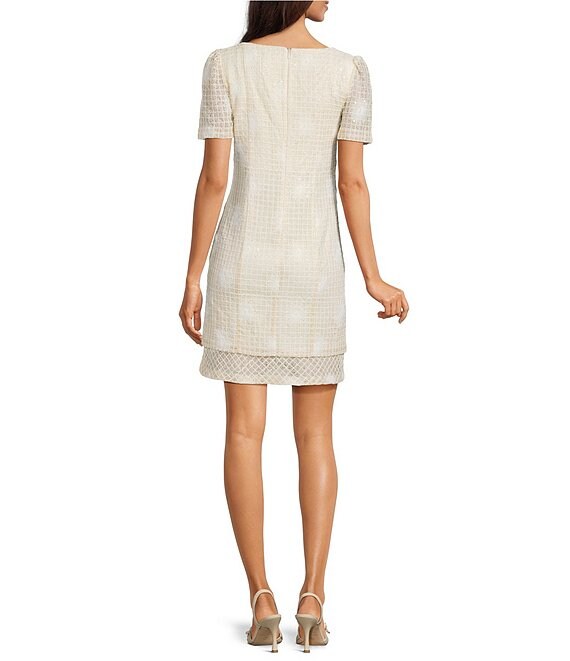Vince Camuto Textured Square Neck Short Sleeve Ruched Shift Mini