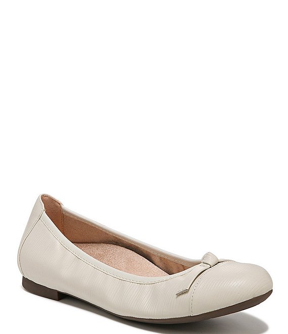 Color:Cream Wavy Leather - Image 1 - Amorie Wavy Leather Ballerina Flats