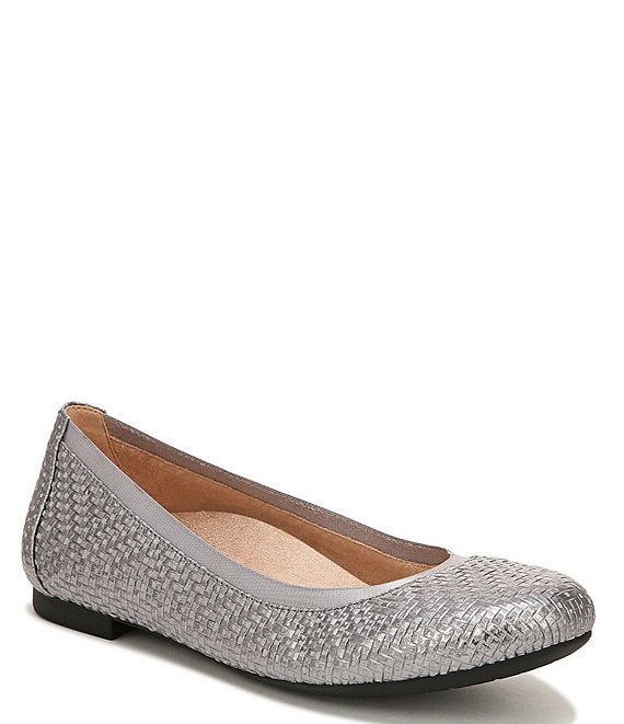 Vionic 2024 flats dillards