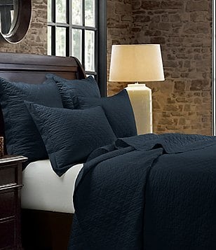 https://dimg.dillards.com/is/image/DillardsZoom/nav/hiend-accents-diamond-quilt/00000001_zi_5f979275-42aa-4137-8c4b-dbe5409c9338.jpg