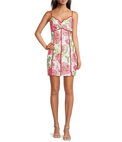 Adelyn Rae Fei Embroidered Floral Print V-Neck Sleeveless Scallop Contrast Trim Sheath Mini Dress