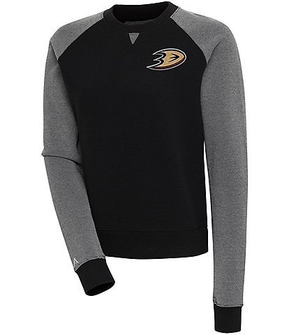 Men's NHL Boston Bruins Long Sleeve Rash Guard T-Shirt