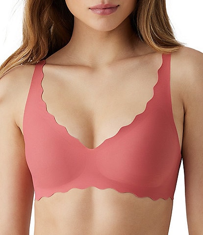 b.tempt'd by Wacoal B.wow'd Wire Free Scalloped V-Neck Convertible Bra