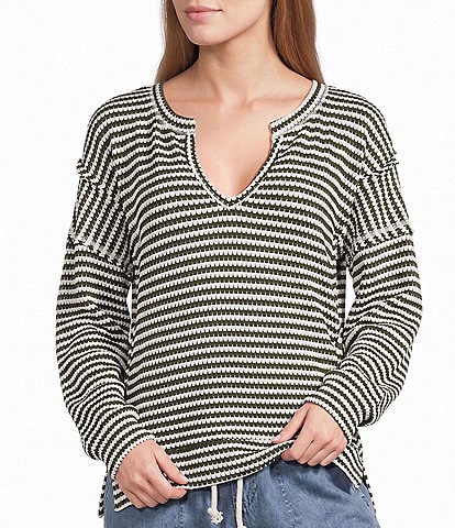 Blu Pepper Striped V-Neck Exposed Seam Long Sleeve Knit Top