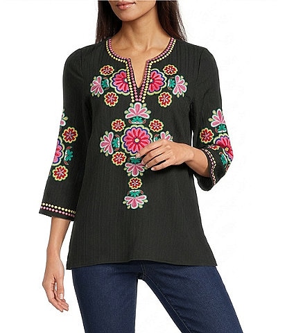 Calessa Embroidered Split V-Neck 3/4 Sleeve Tunic