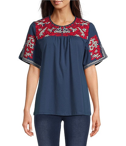 Calessa Petite Size Embroidered Crew Neck Short Sleeve Top