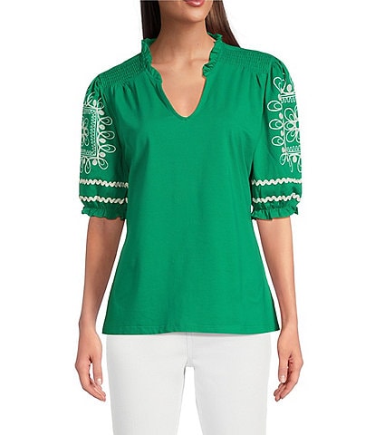 Calessa Petite Size Embroidered Knit Split V-Neck Short Puff Sleeve Tunic