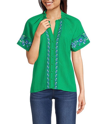 Calessa Petite Size Embroidered Split V-Neck Short Sleeve Button Front Tunic