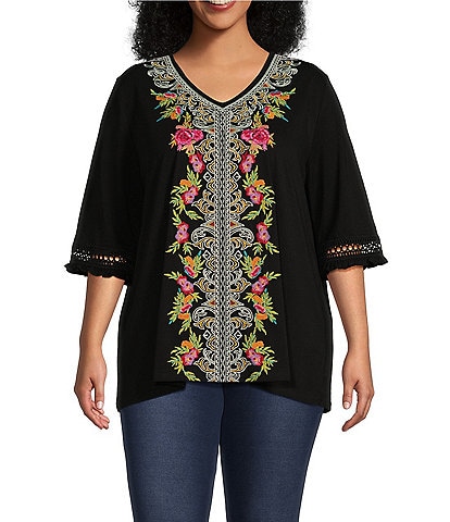Calessa Plus Size Comfort Stretch Embroidered V Neck 3/4 Sleeve Straight Hem Pullover Tunic