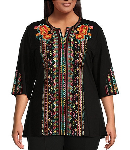 Calessa Plus Size Embroidered Patchwork Split Round Neck Short Sleeve Tunic