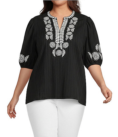 Calessa Plus Size Embroidered Split Round Neck Short Puff Sleeve Tunic