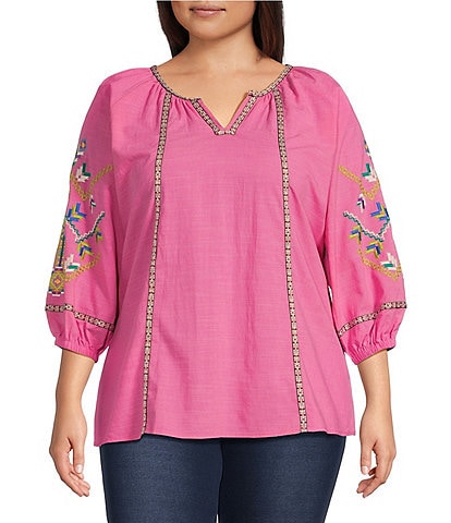 Calessa Plus Size Embroidered Split V-Neck 3/4 Sleeve Tunic