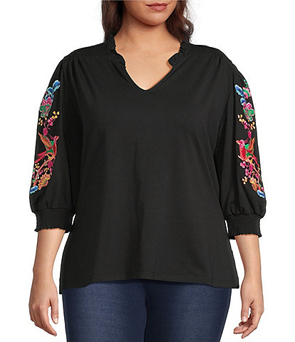 Calessa Plus Size Embroidered Split V-Neck Balloon Sleeve Tunic