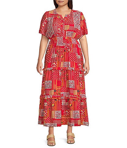 Calessa Plus Size Mini Garden Floral Split V-Neck Short Sleeve Tiered Dress