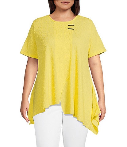 Calessa Plus Size Textured Knit Scoop Neck Short Sleeve Asymmetric Hem Tunic