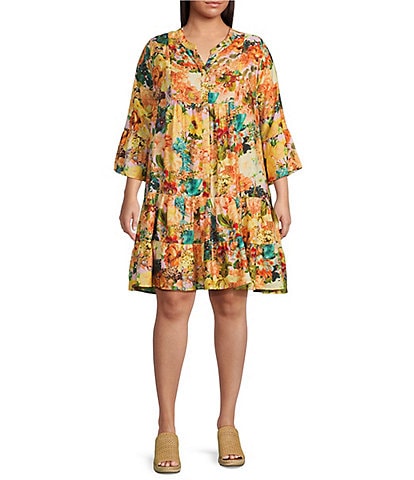 Calessa Plus Size Vintage Floral Print Split V-Neck 3/4 Sleeve Tiered Shift Dress