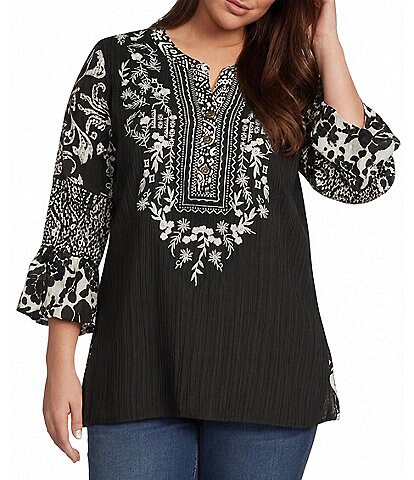 Calessa Plus Size Woven Embroidered Patchwork Round Split V-Neck 3/4 Sleeve Tunic
